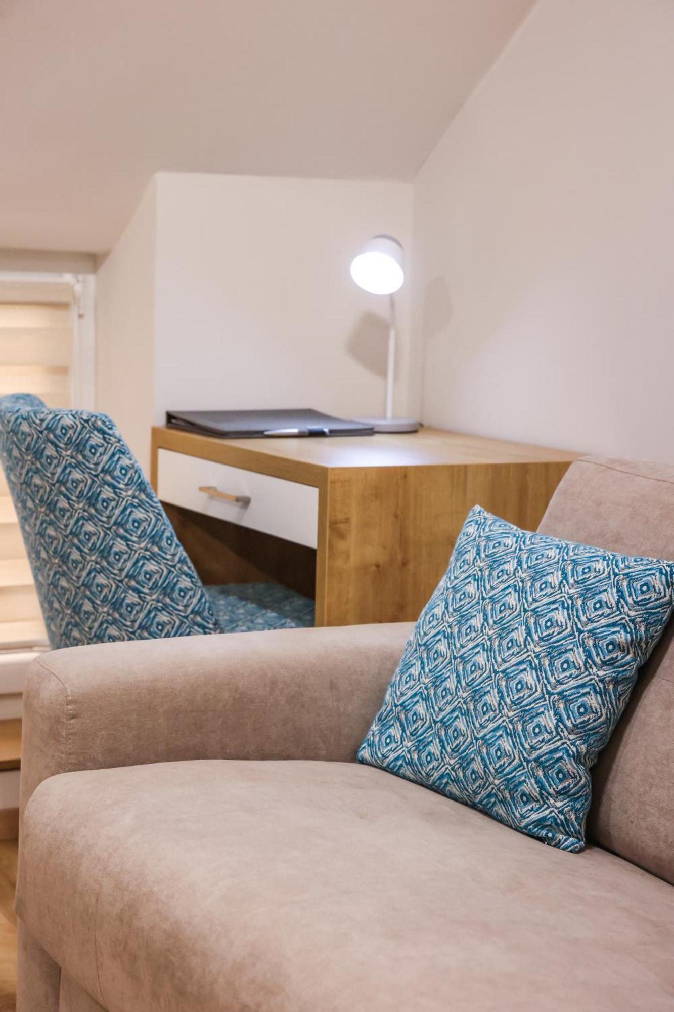 Grand Park Rooms & Apartments Čačak エクステリア 写真