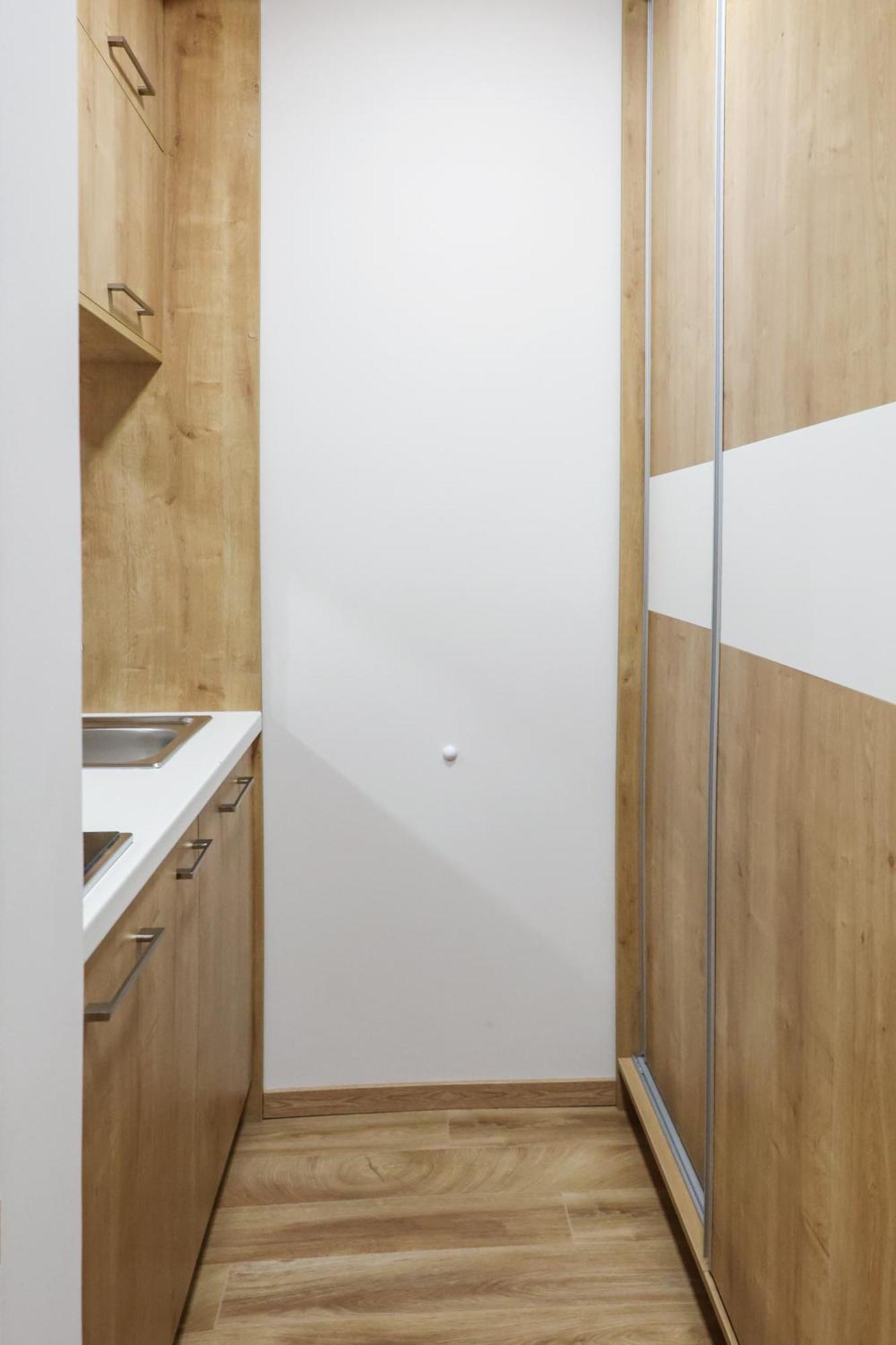Grand Park Rooms & Apartments Čačak エクステリア 写真
