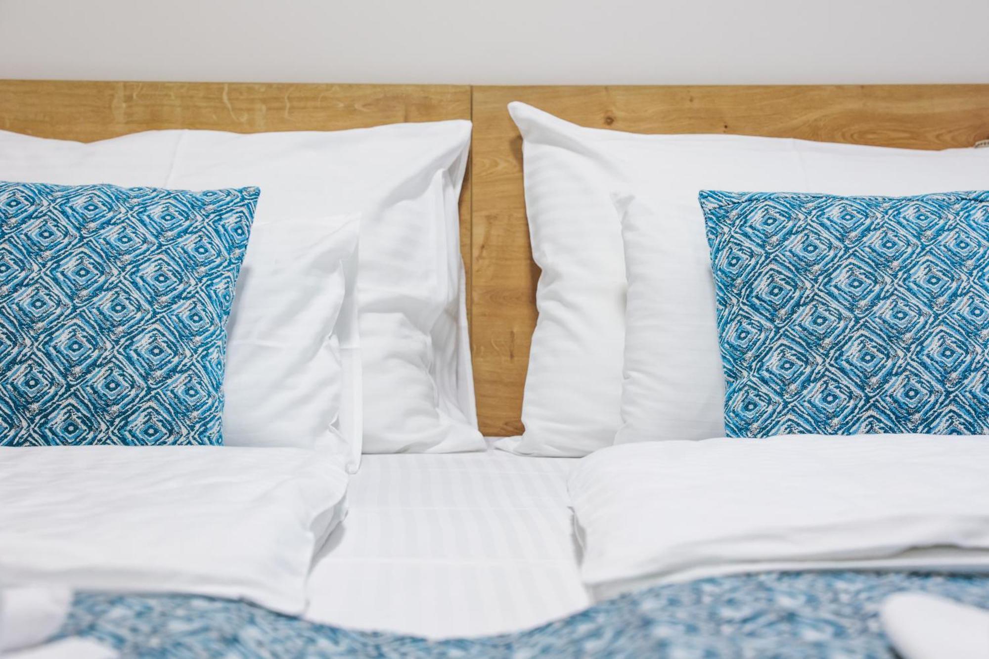 Grand Park Rooms & Apartments Čačak エクステリア 写真