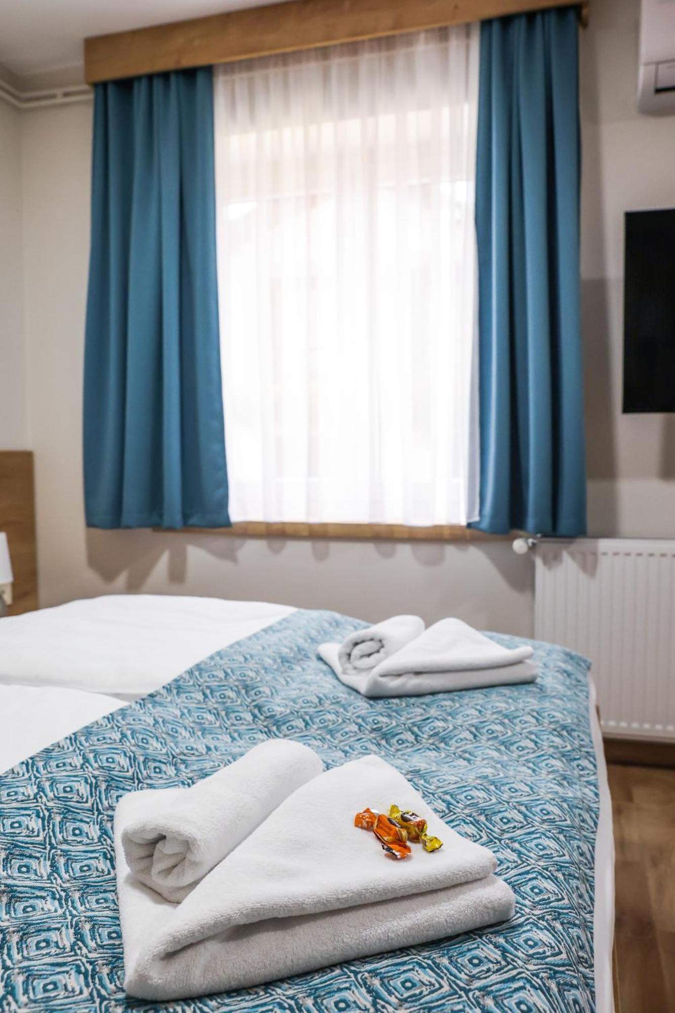 Grand Park Rooms & Apartments Čačak エクステリア 写真