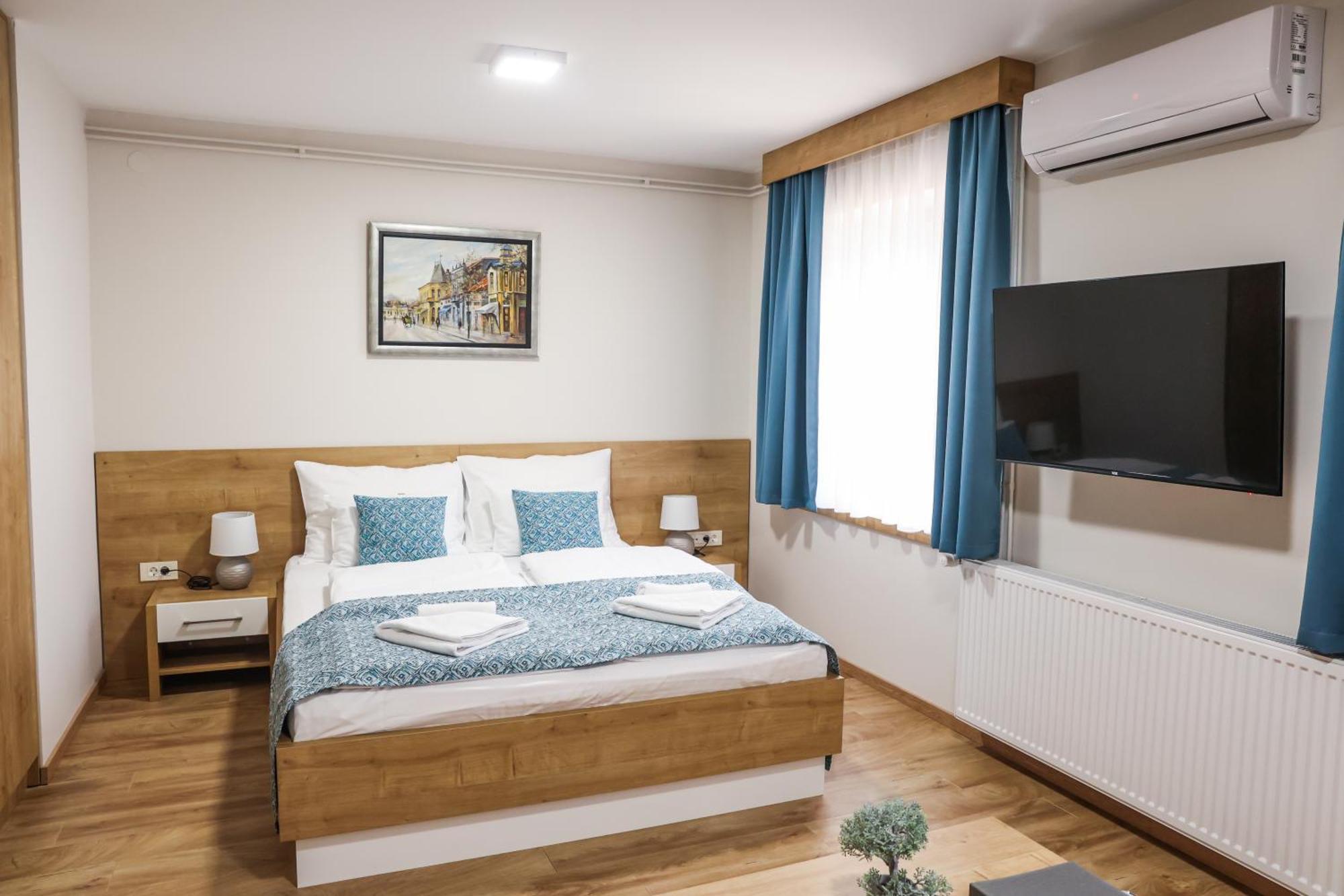 Grand Park Rooms & Apartments Čačak エクステリア 写真